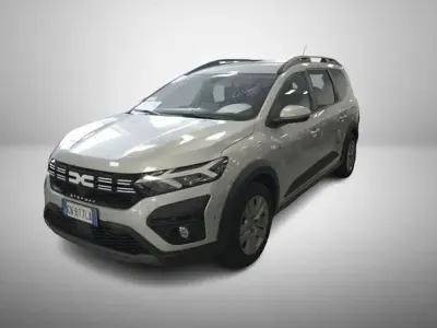 Usata Dacia Jogger Expression 101 CV (74 kW) 2023 Grigio Monovolume