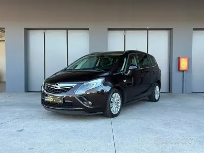 Usata Opel Zafira Tourer Cosmo 150 CV (110 kW) 2015 Marrone Monovolume