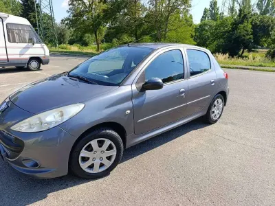 Usata Peugeot 206+ 60 CV (44 kW) 2009 Grigio Utilitaria