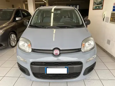 Usata Fiat Panda Lounge 69 CV (50 kW) 2018 Grigio Utilitaria