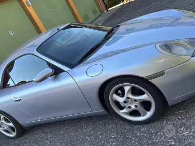 Usata Porsche 911 Carrera 345 CV (253 kW) 2004 Grigio Coupé