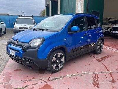 Begagnad Fiat Panda Cross Cross 70 HK (51 kW) 2025 Blå Halvkombi