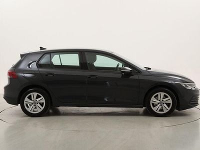 Begagnad VW Golf VIII Life 131 HK (96 kW) 2021 Sedan