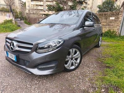 Usata Mercedes 180 2016 Grigio Berlina