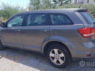 Usata Fiat Freemont 140 CV (102 kW) 2011 Grigio SUV