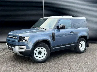Usata Land Rover Defender First Edition 249 CV (183 kW) 2021 Blu/azzurro SUV