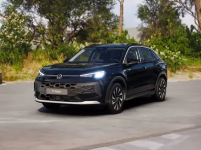 Nuova VW T-Roc Life 116 CV (85 kW) 2026 Grenadill black metallizzato SUV