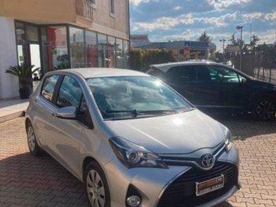 usata Toyota Yaris 3ª serie - 2015