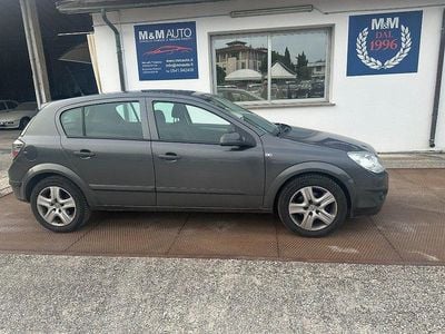 Usata Opel Astra Enjoy 90 CV (66 kW) 2009 Grigio scuro Berlina