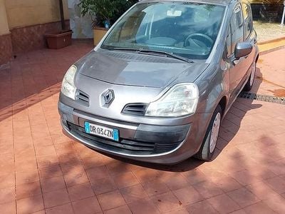 Usata 2008 Renault Modus Monovolume | 3200 € (Buon prezzo)