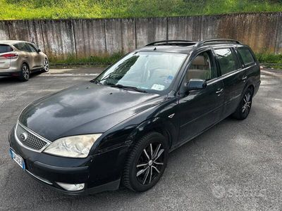 usata Ford Mondeo 02/2005 Ghia