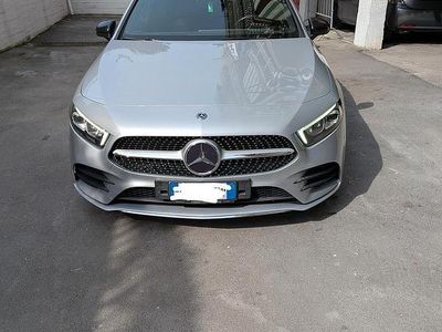 Usata Mercedes A180 Premium 116 CV (85 kW) 2019 Grigio Berlina