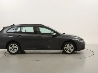 Usata VW Golf VIII Life 150 CV (110 kW) 2022 Grigiogrigio Station wagon