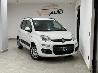 Usata Fiat Panda Lounge 95 CV (69 kW) 2019 Bianco Utilitaria