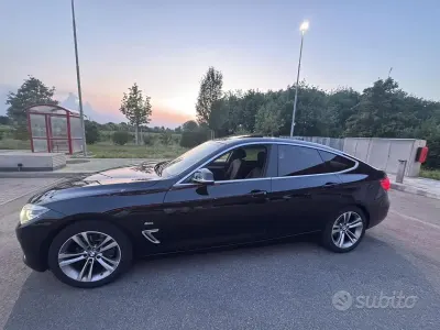 Usata BMW 318 Efficient Dynamics 150 CV (110 kW) 2017 Nero Berlina