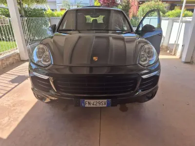 Usata Porsche Cayenne Platinum Edition 245 CV (180 kW) 2016 SUV