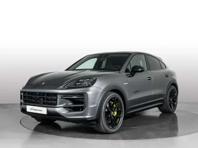 Nuova Porsche Cayenne Coupe 470 CV (345 kW) 2026 Grigio Coupé