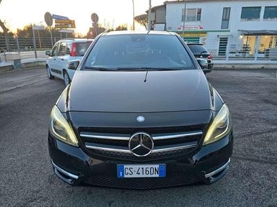 Usata Mercedes B220 Premium 170 CV (125 kW) 2014 Nero Monovolume