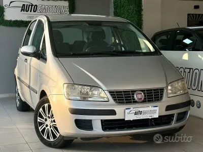 Usata Fiat Idea Active 95 CV (69 kW) 2011 Grigio Monovolume