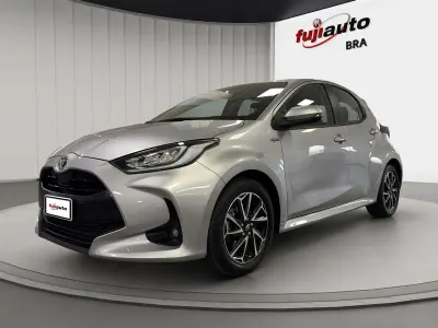 Usata Toyota Yaris Trend 116 CV (85 kW) 2022 Silver met Utilitaria