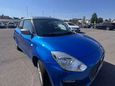 Usata Suzuki Swift Cool 90 CV (66 kW) 2018 Blu/azzurro Utilitaria