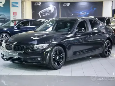 Usata BMW 318 Advantage 150 CV (110 kW) 2016 Nero Berlina