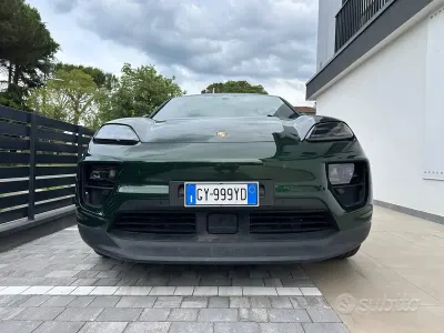 Usata Porsche Macan 4 Electric 119 kW (163 CV) 2025 Verde SUV