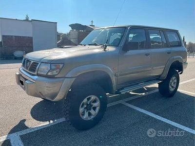 Usata Nissan Patrol 158 CV (116 kW) 2001 Grigio SUV