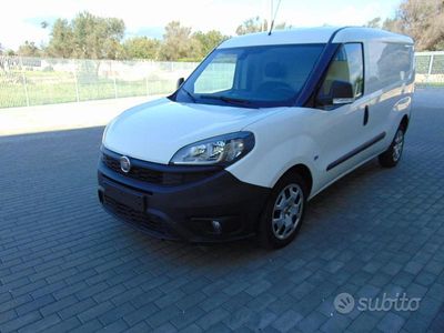 Usata Fiat Doblò 105 CV (77 kW) 2021 Bianco Monovolume