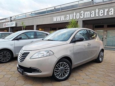 Usata Lancia Ypsilon Gold 69 CV (50 kW) 2012 Grigio Utilitaria
