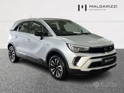 Usado Opel Crossland X Elegance 110 CV (80 kW) 2024 Gris SUV