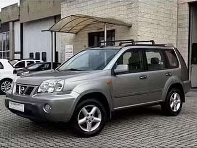 Usata Nissan X-Trail 136 CV (100 kW) 2003 Grigio SUV