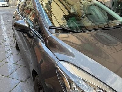 Usata Ford Fiesta 86 CV (63 kW) 2019 Grigio Utilitaria