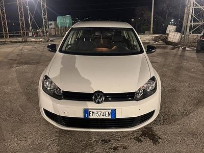 Usata VW Golf VII 105 CV (77 kW) 2012 Bianco Berlina