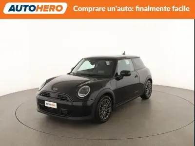 Usata Mini Cooper Classic 114 kW (156 CV) 2025 Nero Utilitaria