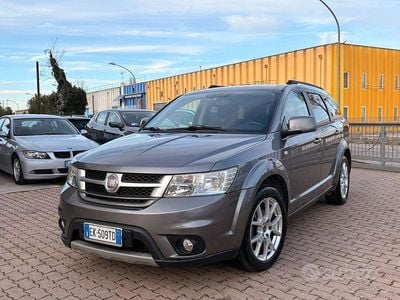 Usata Fiat Freemont Lounge 140 CV (102 kW) 2011 Grigio SUV