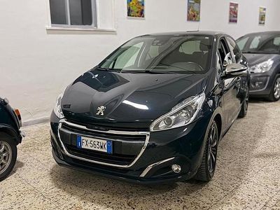 Usata Peugeot 208 101 CV (74 kW) 2019 Blu Utilitaria