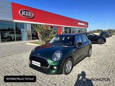 Begagnad Mini Cooper D Business 116 HK (85 kW) 2019 Grön Halvkombi