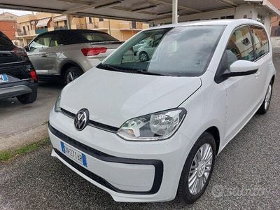 Begagnad VW up! Move 65 HK (47 kW) 2023 Vit Halvkombi