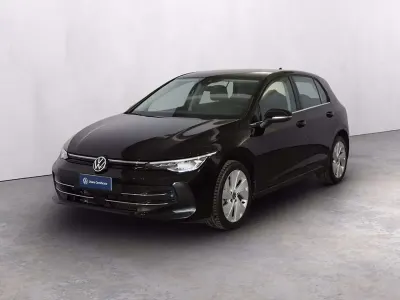 Usata VW Golf VIII Style 150 CV (110 kW) 2025 Grenadill black metallizzato Berlina