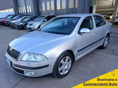 Usata Skoda Octavia 103 CV (75 kW) 2005 Argento Berlina