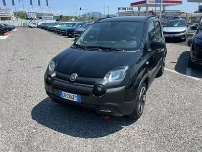 Usata Fiat Panda Cross Cross 69 CV (50 kW) 2023 Nero Utilitaria