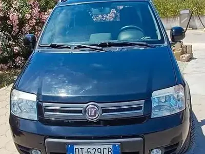 Usata Fiat Panda Climbing 60 CV (44 kW) 2008 Nero Utilitaria
