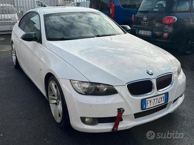 Usata BMW 320 M Sport 177 CV (130 kW) 2007 Bianco Coupé