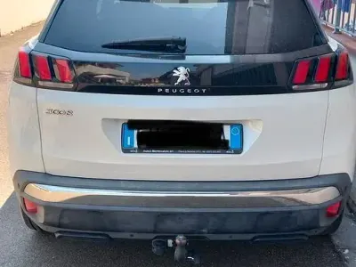 Usata Peugeot 3008 Allure 120 CV (88 kW) 2017 Bianco SUV