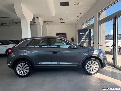 Usata VW T-Roc Style 116 CV (85 kW) 2019 Grigio SUV