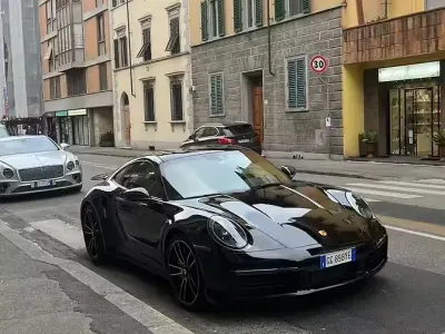 Usata Porsche 992 650 CV (478 kW) 2021 Nero Coupé