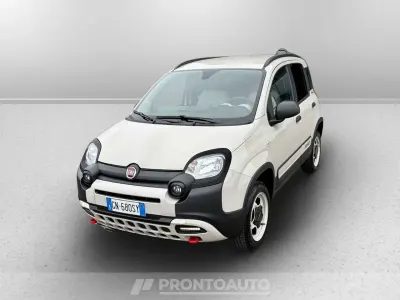 Usata Fiat Panda 4x4 S 86 CV (63 kW) 2023 Creme caramel mts Utilitaria