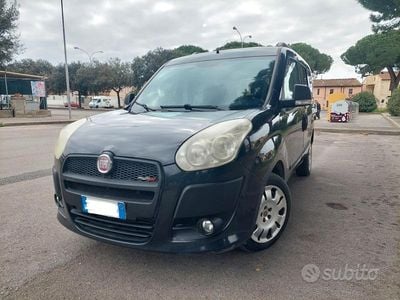 Usata Fiat Doblò Dynamic 105 CV (77 kW) 2011 Nero Monovolume