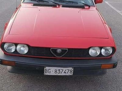 Usata Alfa Romeo GTV 129 CV (94 kW) 1982 Rosso Coupé